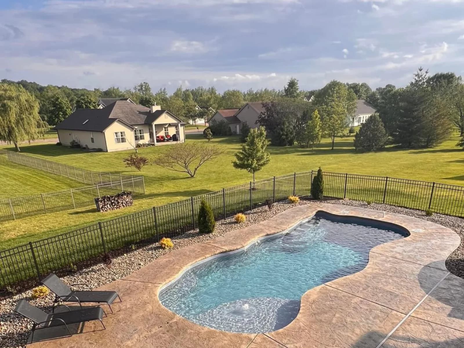 Billabong Cove fiberglass pool