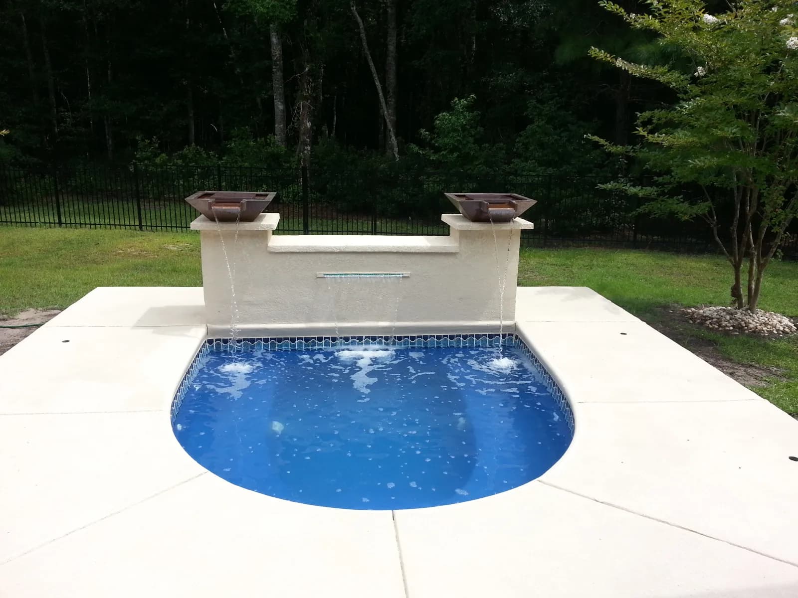 Horseshoe Spa fiberglass spa